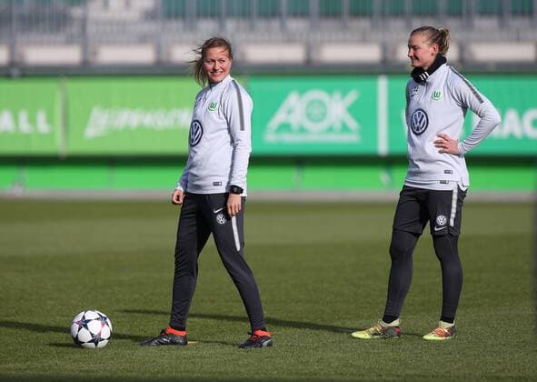 VfL vs Slavia Prag CL Womens preliminary reports Wolfsburg Germany 21 03 2018 FOOTBALL VfL Wolfsburg vs Slavia Prague Training Quarterfinals UEFA Womens Champions League Season 2017 18 Image shows Kristine Minde VfL Wolfsburg Alexandra Popp VfL Wolfsburg Wolfsburg