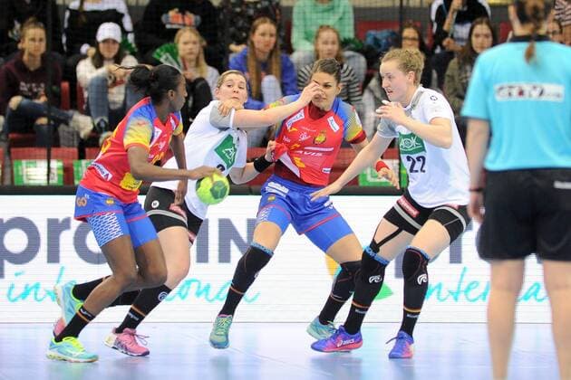 Marlene Zapf Germany 2 and Maren Weigel Germany 22 against Maria Nunez Spain 5 Handball Women European Chamoinship Qualification Group 6 international match Stuttgart 21 03 2018 Photo TBaur Eibner Stuttgart Copyright: xEIBNER Tobias_Baurx EP_TBR