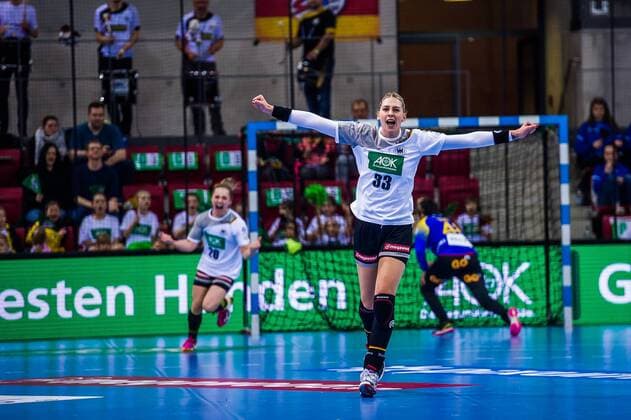 EM Quali Germany Spain Luisa Schulze 33 Germany Maike Schirmer 20 Germany at EURO Qualifiers Germany Spain Stuttgart 21 03 18 Handball EC Quali Stuttgart Baden Wuerttemberg Germany Scharrena