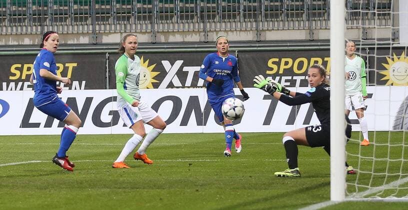 VfL Women vs Prague Womens Football Champions League Quarter-Finals VfL Wolfsburg vs Slavia Prague AOK Stadium Image shows Caroline Hansen VfL 26 scores in this scene the goal to 2 0 Wolfsburg