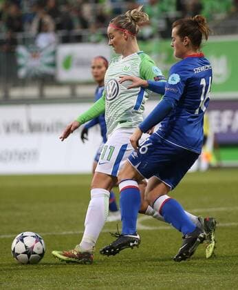 VfL Women vs Prague Womens Football Champions League Quarterfinals VfL Wolfsburg vs Slavia Prague AOK Stadium Picture shows Alexandra Popp VfL 11 Wolfsburg