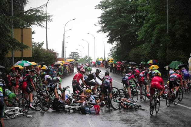 - BERGERAC, FRANCE: Illustration picture shows a fall during the last 2 km of the finish at stage 19 of the 101st edition of the Tour de France cycling race, 208,5 km from Maubourguet Pays du Val d Adour to Bergerac, France, on Friday 25 July 2014. PHOTOxPOOL  x60581431x