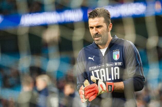 Argentina v Italy International Friendly L?nderspiel Gianluigi Buffon of Italy warms up ahead of the International Friendly match at the Etihad Stadium, Manchester Content Not Available For UK Newspapers Copyright: xMattxWilkinsonx FIL-11536-0015
