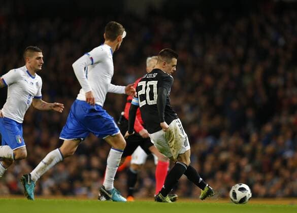 23rd March 2018, Etihad Stadium, Manchester, England; International Football Friendly, Italy versus Argentina; Giovani Lo Celso of Argentina passes through midfield  ActionPlus12004533