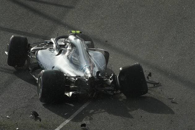 Valtteri Bottas Mercedes AMG Petronas Formula One team after his accident Grand Prix of Australia 2018 Race Motorsport Formula 1 24 03 2018 Melbourne Copyright: xIllman Eibner-Pressefotox EP_eer