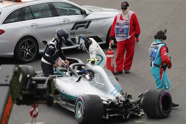 Valtteri Bottas Mercedes AMG Petronas Formula One team after his accident Grand Prix of Australia 2018 Race Motorsport Formula 1 24 03 2018 Melbourne Copyright: xIllman Eibner-Pressefotox EP_eer