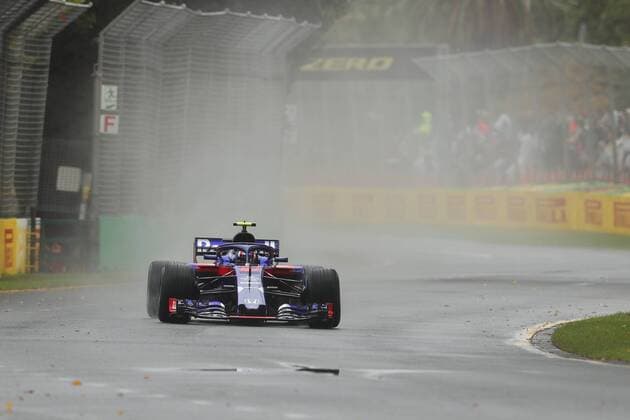 Pierre Gasly Scuderia Toro Rosso with his car on the track Grand Prix of Australia 2018 Race Motorsport Formula 1 24 03 2018 Melbourne Copyright: xIllman Eibner-Pressefotox EP_eer