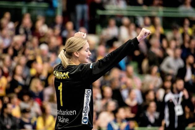 180324 Swedens malady Johanna Bundsen celebrates the handball match in the European Championships between Sweden and Serbia on March 24, 2018 in Skövde  Copyright: SebastianxLamotte BB180324SL017