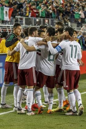 SANTA CLARA, CA - MARCH 23: Mexico Defender Miguel Layun (7) celebrates his score with the team during the second half of the international match Länderspiel between Mexico and Iceland on Friday, March 23, 2018 at Levi s Stadium in Santa Clara, CA. Final Score: Mexico-3, Iceland-0. (Photo by Allan Hamilton Icon Sportswire) SOCCER: MAR 23 Mexico v Iceland Icon18032320 EDITORIAL USE ONLY