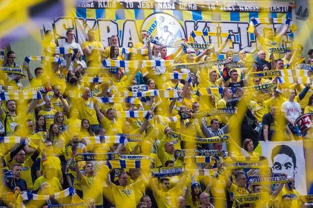 2018.03.24 Kielce Pilka reczna mezczyzn Liga Mistrzow sezon 2017 2018 PGE Vive Kielce - Rhein-Neckar Loewen N z kibic kibice atmosfera zabawa widok ilustracja atmosfera Foto Lukasz Laskowski PressFocus 2018.03.24 Kielce Handball VELUX EHF Champions League Last 16 PGE Vive Kielce - Rhein-Neckar Loewen kibic kibice atmosfera zabawa widok ilustracja atmosfera Credit: Lukasz Laskowski PressFocus NEWSPIX.PL --- Newspix.pl  20180324_aPF_005