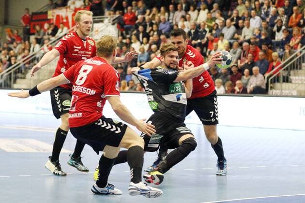ASV Hamm Westphalia 8 front and Stanko Sabljic ASV Hamm Westphalia 7 right ASV Hamm Westphalia vs HC Rhein Vikings Handball 2 Bundesliga 24 03 2018 Hamm Copyright: xEIBNER JanxStrohdiekx EP_JSK