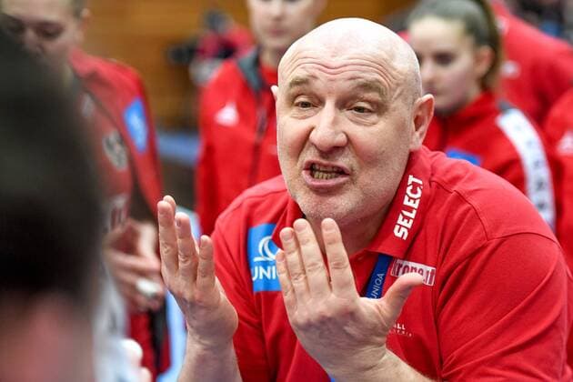 HANDBALL - EHF EC Quali, AUT vs POR BREGENZ,AUSTRIA,24.MAR.18 - HANDBALL - EHF European Handball Championship 2018, qualification women, OEHB international match Länderspiel Austria vs Portugal. Image shows head coach Herbert Mueller (AUT). GEPAxpictures xOliverxLerch