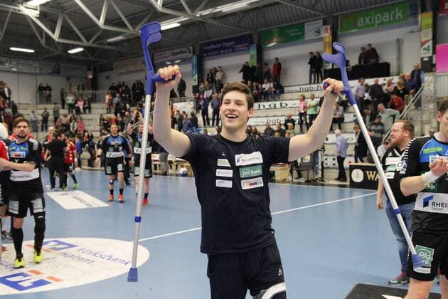 Victory cheers for Brian Gipperich HC Rhein Vikings 3 ASV Hamm vs HC Rhein Vikings Handball 2 Bundesliga 24 03 2018 Hamm Copyright: xEIBNER JanxStrohdiekx EP_JSK