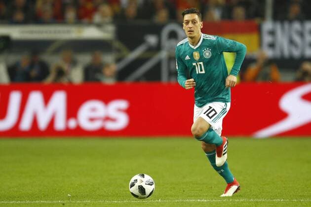 23.03.2018, ESPRIT arena, Duesseldorf, Freundschaftsspiel, Nationalmannschaft, Deutschland (GER) vs Spanien (ESP), im Bild Mesut Oezil (10, Deutschland) am Ball Deutschland vs Spanien *** 23 03 2018 ESPRIT arena Duesseldorf Friendly match National Team Germany GER vs Spain ESP in the picture Mesut Oezil 10 Germany on the ball Germany vs Spain