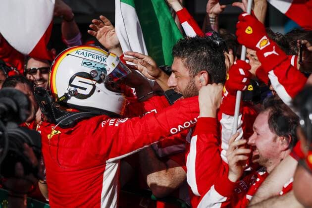 VETTEL Sebastian (ger), Scuderia Ferrari SF71H, celebrating his victory during 2018 Formula 1 championship at Melbourne, Australian Grand Prix, from March 22 To 25 - Photo : FIA Formula One World Championship WM Weltmeisterschaft 2018, Melbourne, Victoria : Motorsports: Formula 1 2018 Rolex Australian Grand Prix, Melbourne Australia