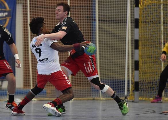 25 03 2018 Handball Season 2017 2018 3 League Men HC Erlangen HCE II HSC Bad Neustadt Gary Hines 9 HSC Bad Neustadt Florian Wagner 14 HC Erlangen II right