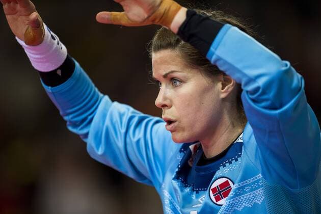 180325 Goalkeeper Kari Aalvik Grimsbo of Norway during the 2018 European Womens Handball Championship Qualification match between Norway and Croatia on March 25 2018 in Bekkestua Photo Jon Olav Nesvold BILDBYRAN Code JE 160231  Copyright: JONxOLAVxNESVOLD BB180325JE018