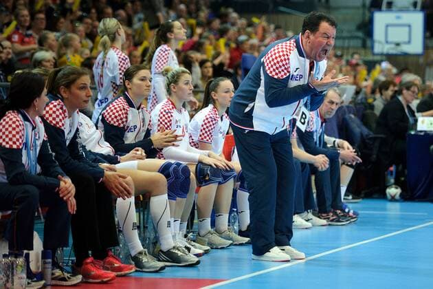 Handball , Kvinner , EM-Kvalifisering , Kvalifisering til EM , 25.03.2018 , 20180325 Norge - Kroatia Kroatias trener Nenad Sostaric Foto: Sjur St¿len Digitalsport 