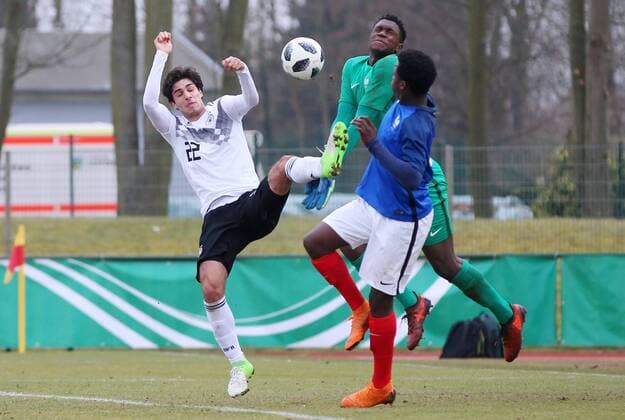 Germany France Soccer U18 Laender match Markranstädt 26 03 2018 Stadion am Bad Football U18 Internationals Germany GER vs France FRA 2 4 1 1 in picture v l Elias Abouchabaka 22 GER RB Leipzig Goalkeeper Yahia Fofana 16 FRA and Bridge Ndilu 9 FRA