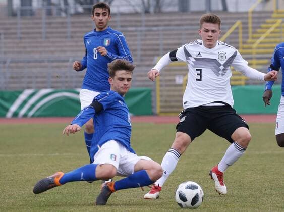 Ulm Football U 16 Internationals Germany vs Italy from left Michael Brentan ITA Frederik Schumann GER