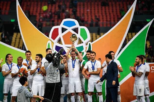 Players of Uruguay national football team take part in the champion award ceremony for the 2018 Gree China Cup International Football Championship in Nanning city, south China s Guangxi Zhuang Autonomous Region, 26 March 2018. Uruguay won the final by 1-0 against Wales and claimed the title of the event. Uruguay claims title of 2018 China Cup Int l Football Championship in Nanning  20180326_72355