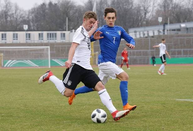 Ulm Football U 16 Internationals Germany vs Italy from left Marvin Weiß GER Stefano Cester ITA