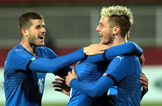 27.03.2018 Novi Sad Serbia-Italy Under 21 U21 U 21 International Friendly Länderspiel match men s football Luca Valzania(L),Luca Vido(R) Italy celebrate first goal : 