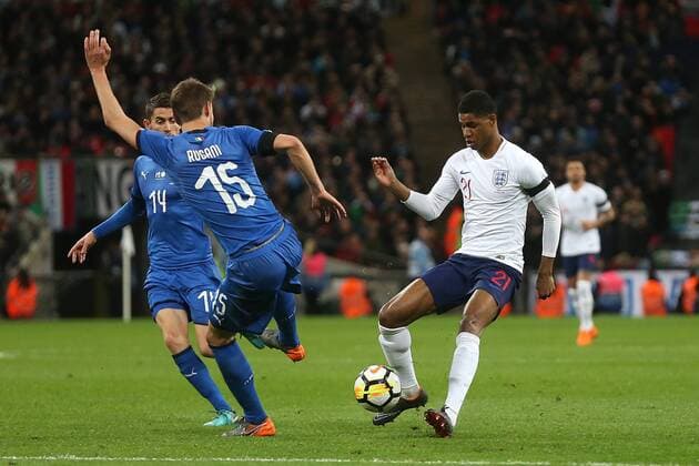 England v Italy International Friendly L?nderspiel Daniele Rugani of Italy and Marcus Rashford of England in action during the International Friendly match at Wembley Stadium, London Content Not Available For UK Newspapers Copyright: xPaulxChestertonx FIL-11556-0093