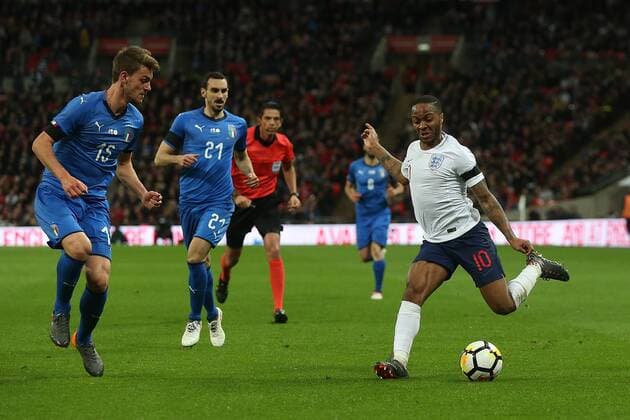 England v Italy International Friendly L?nderspiel Daniele Rugani of Italy and Raheem Sterling of England in action during the International Friendly match at Wembley Stadium, London Content Not Available For UK Newspapers Copyright: xPaulxChestertonx FIL-11556-0112