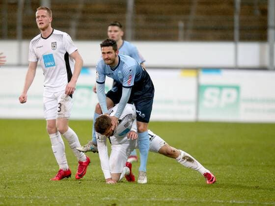 Themen der Woche - SPORT Bilder des Tages - SPORT David Braig (SSV Ulm 1846) Edwin Schwarz ( SV Stuttgarter Kickers ), SV Stuttgarter Kickers vs SSV Ulm 1846 Fussball, GER, Regionalliga Suedwest, 2017 2018, 28.03.2018, Stuttgart *** David Brig SSV Ulm 1846 Edwin Schwarz SV Stuttgarter Kickers SV Stuttgarter Kickers VS SSV Ulm 1846 Soccer GER Regionalliga Southwest 2017 2018 28 03 2018 Stuttgart Copyright: xLangerx xEibner-Pressefotox EP_HLR