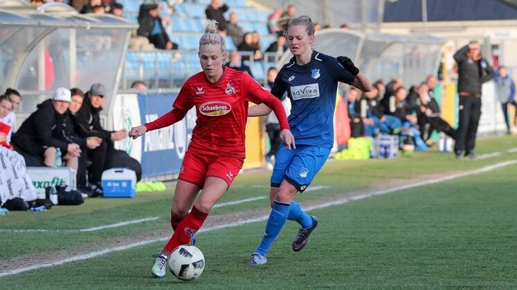 i li Isabelle Linden Bella Linden Cologne 17 Maximiliane Rall TSG 8 Action Action Game Scene Soccer Allianz Women Bundesliga TSG 1899 Hoffenheim 1 FC Köln xozx
