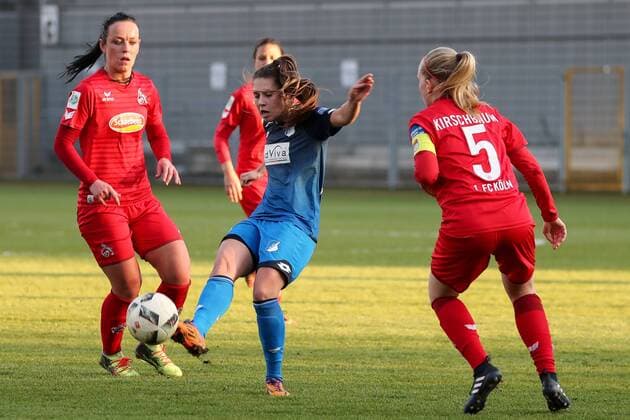 v li Peggy Nietgen Cologne 21 Isabella Hartig TSG 13 Anna Kirschbaum Cologne 5 Action Action Game Scene Soccer Allianz Women Bundesliga TSG 1899 Hoffenheim 1 FC Köln xozx