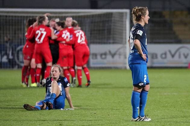 v li Fabienne Dongus TSG 33 Sophie Howard TSG 26 disappointed with the defeat disappointment after the final whistle lost losers frustration disappointed pessimistic football Allianz Women Bundesliga TSG 1899 Hoffenheim 1 FC Cologne xozx