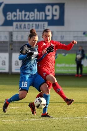 Nicole Billa TSG 16 Meikayla Jean Maree Moore Cologne 15 Duel duel tackle tackling Dynamics Action Action Soccer Allianz Women Bundesliga TSG 1899 Hoffenheim 1 FC Köln xozx