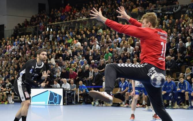 29 03 2018 Handball 2 Bundesliga HC Elbflorenz Dresden Dessau Rosslauer HV 24 21 Dresdens Tim Philip Jurgeleit in one of his successful penalties against Dessau Philip Ambrosius c