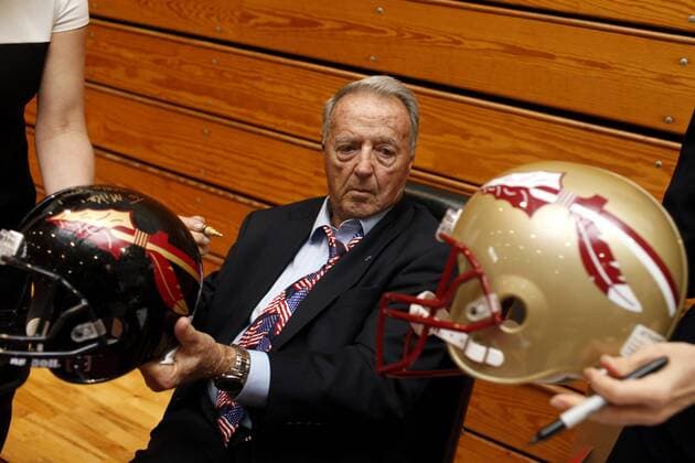 April 11, 2013 - Apollo Beach, Florida, U.S. - EVE EDELHEIT Times.Bobby Bowden signs helmets before speaking at Seffner Christian Academy in Seffner on Thursday, April 11, 2013. - ZUMAs70 April 11 2013 Apollo Beach Florida U S Eve EDELHEIT Times Bobby Bowden Signs Helmets Before Speaking AT Seffner Christian Academy in Seffner ON Thursday April 11 2013 ZUMAs70 April 11 2013 Apollo Beach Florida U S EVE EDELHEIT Times Bobby Bowden signs helmets before - ZUMA9 67683699st Copyright: ximagoxstock&peoplex