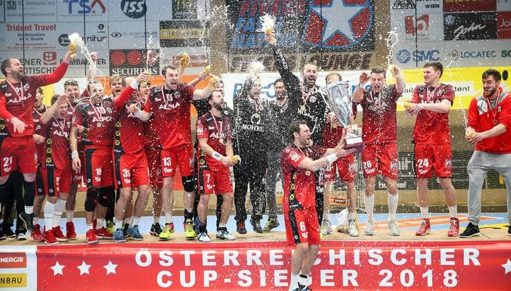 HANDBALL - OEHB Cup, Hard vs West Wien VIENNA,AUSTRIA,31.MAR.18 - HANDBALL - OEHB Cup Final Four, final, HC Hard vs SG Handball Westwien. Image shows the rejoicing of Hard. GEPAxpictures xPhilippxBrem