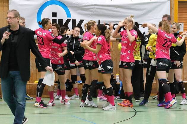 180331 BVB handball ladies vs TUS Metzingen season 2017 18 1 Bundesliga game 19 sports hall Wellinghoven Dortmund joy after the victory in Dortmund Dortmund Copyright: xEIBNER Wolfgang_Stummbilligx EP_EER