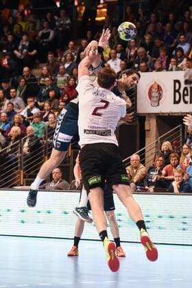 Handball Men EHF Cup Season 2017 18 Group B Füchse Berlin Lugi HF Stipe Mandalinic No 9 Füchse Berlin Jakob Wickman Modigh No 2 Lugi HF 01 04 18 Copyright: xMichaelxHundtx xMatthiasxKochx