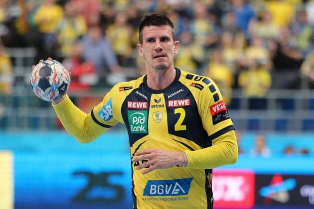 Andre Schmid Andy Schmid RNL 2 on the ball Game scene Single action Action Handball Champions League Rhein Neckar Löwen PGE Vive Kielce xozx