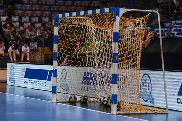 Handball Men EHF Cup Season 2017 18 Group B Füchse Berlin Lugi HF Handball goal with balls 01 04 18 Copyright: xMichaelxHundtx xMatthiasxKochx