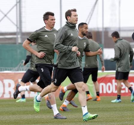 Entrenamiento de la Juventus. En la imagen, Mandzukic. Juventus training session. In this picture, Mandzukic. 
