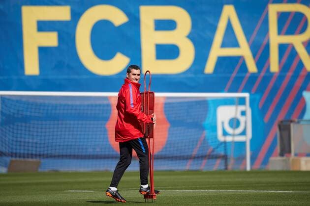FC Barcelona Barca s head coach, Ernesto Valverde, leads a training session at Joan Gamper facilities in Barcelona, Catalonia, Spain, 03 April 2018. FC Barcelona will face AS Roma in the UEFA Champions League quarter final first leg soccer match held at Camp Nou, Barcelona, Spain 04 April 2018. Ernesto Valverde press conference PK Pressekonferenz !ACHTUNG: NUR REDAKTIONELLE NUTZUNG!  Copyright: xAlejandroxGarciax GRAF5209 20180403-636583747778945901