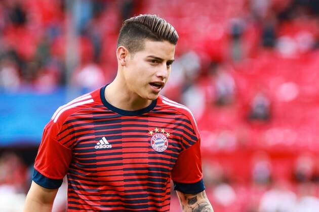 3rd April 2018, Ramon Sanchez Pizjuan, Seville, Spain; UEFA Champions League football, quarter final 1st leg, Sevilla versus Bayern Munich; James Rodriguez of Bayern Munich warms up  ActionPlus12008095