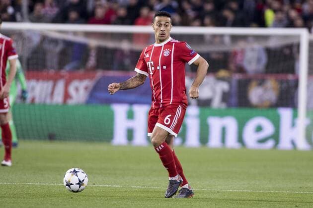 April 3, 2018 - Seville, Spain - THIAGO ALCANTARA of Bayern in action during the UEFA Champions League Quarter-finals (first leg) match between Sevilla FC and FC Bayern Munchen at Estadio Ramon Sanchez Pizjuan Soccer 2018 - Sevilla FC vs FC Bayern Munchen - ZUMAa142 20180403_zap_a142_001 Copyright: xDanielxGonzalezxAcunax
