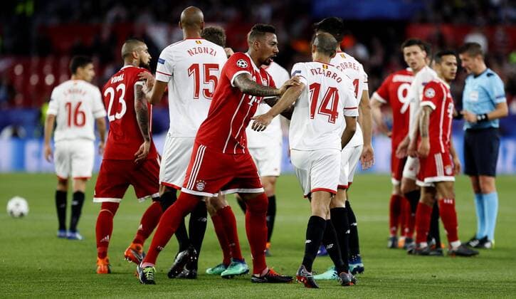 Bayern Munich s and Sevilla s players argue during the UEFA Champions League quarter-final first leg match between Sevilla FC and Bayern Munich at the Ramon Sanchez-Pizjuan stadium in Seville, Spain, 03 April 2018. Sevilla FC vs. Bayern Munich !ACHTUNG: NUR REDAKTIONELLE NUTZUNG!  Copyright: xJosexManuelxVidalx SEV10 20180403-636583881582477198