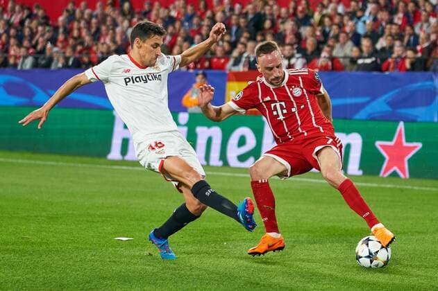 Franck RIBERY FCB 7 Fighting action for the ball against Sergio ESCUDERO Sevilla 18 FC SEVILLA FC BAVARIA MUENCHEN Quarter-final first leg Football UEFA Champions League Sevilla Spain 03 04 2018 CL Season 2017 2018 FCB