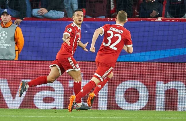Thiago ALCANTARA FCB 6 Goal scored the goal to score 1 2 Goal celebrations Jubel for goal FC SEVILLA FC BAYERN MUENCHEN Quarter-finals first leg Football UEFA Champions League Sevilla Spain 03 04 2018 CL Season 2017 2018 FCB