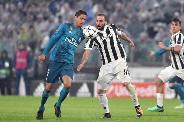 Gonzalo Higuain Juve, Raphael Varane Real. Torino 03-04-2018 Stadium Champions League 2017 2018 Round of 8 Juventus - Real Madrid Foto Andrea Staccioli Insidefoto andreaxstaccioli