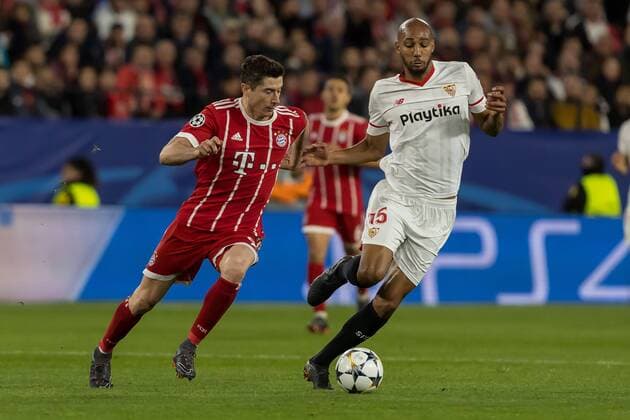 Spain Sevilla 03 04 2018 UEFA Champions League 2017 18 Season Quarter finals First leg Sevilla FC Bayern Munich Robert Lewandowski FCB and Steven N Zonzi FCS in action DeFodi048